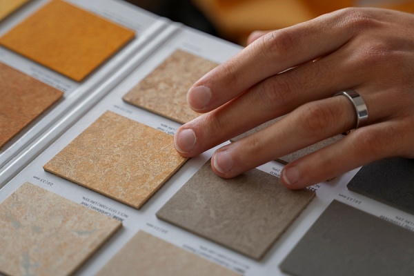 Как выбрать керамическую плитку для разных типов помещений? 